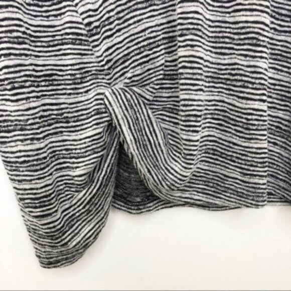 Jones New York | Women's Black & White Stripe Knit Top Black & White Size XL - Picture 4 of 8